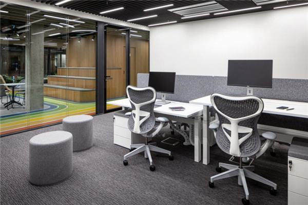 上海運動風(fēng)辦公室裝修